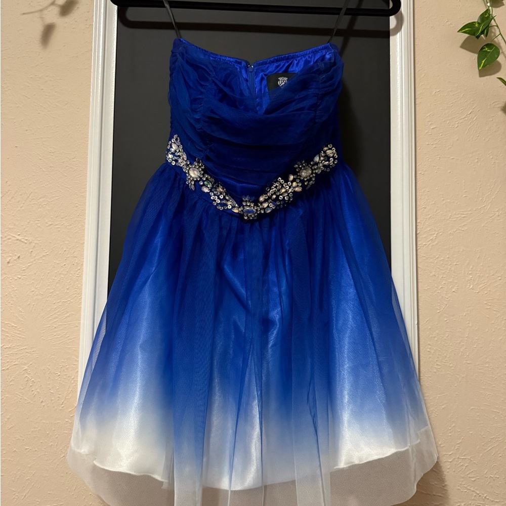 Deb Vintage Y2K Blue and White Prom Dress